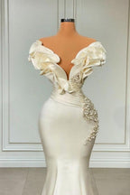 Robes de soirée longues blanches à volants et perles de créateur