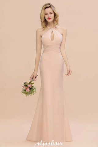 Vestido de fiesta largo hasta el suelo de sirena ajustada con escote halter de ensueño para damas de honor