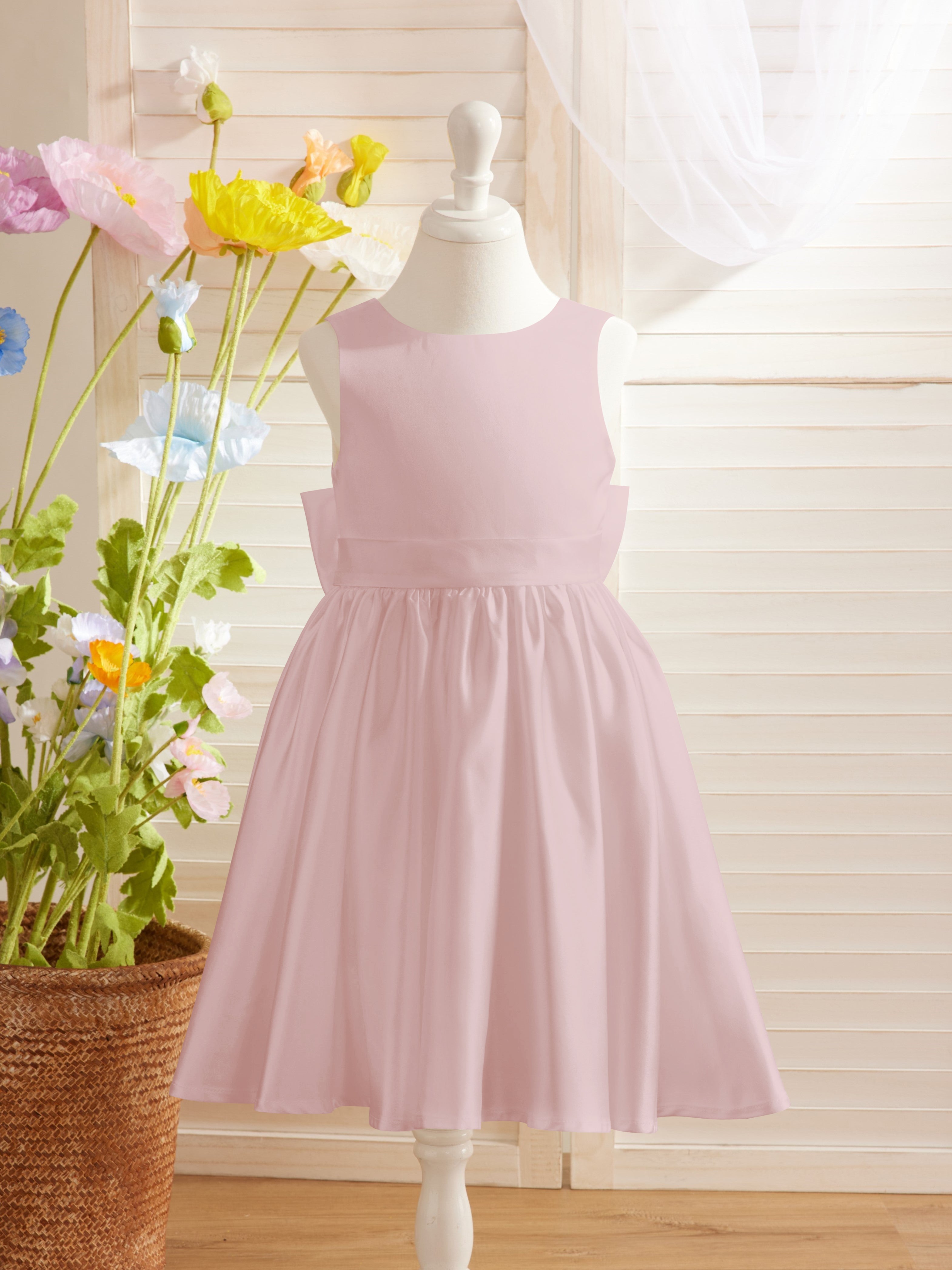 Elegante vestido de niña de las flores de satén con corte en A, espalda en V y lazo, hasta la rodilla 