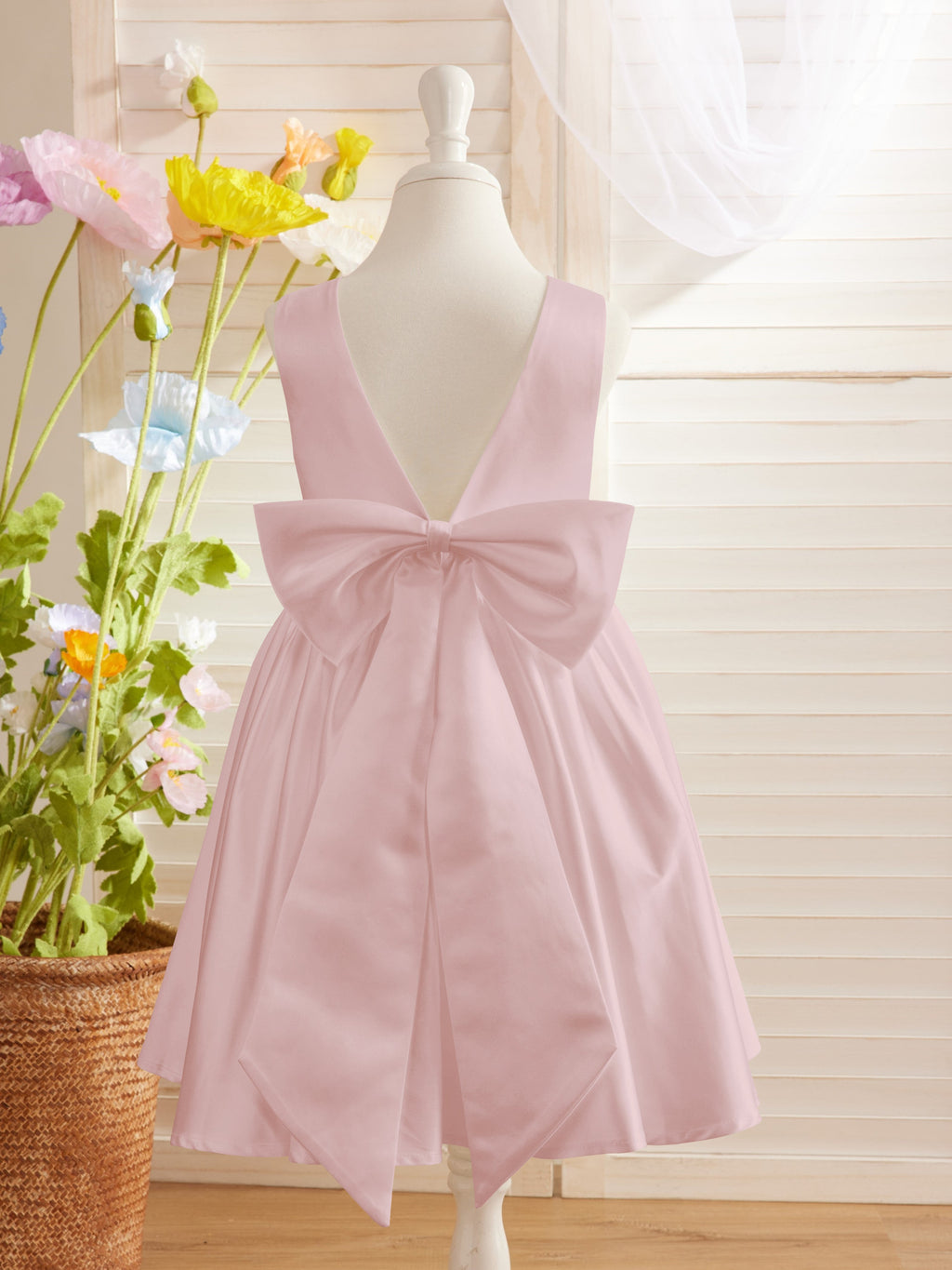 Elegante vestido de niña de las flores de satén con corte en A, espalda en V y lazo, hasta la rodilla 