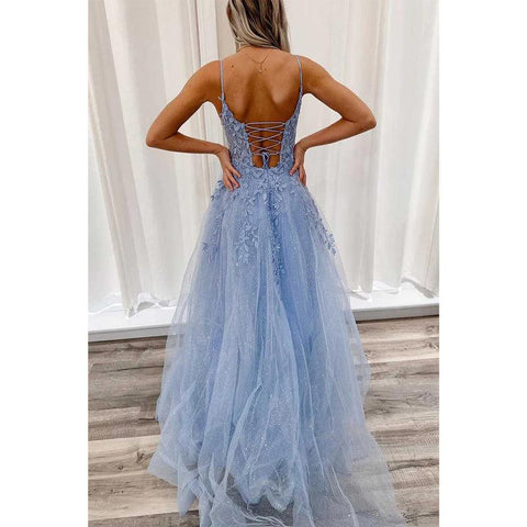 Robe de bal trapèze en tulle avec bretelles spaghetti et col en V 