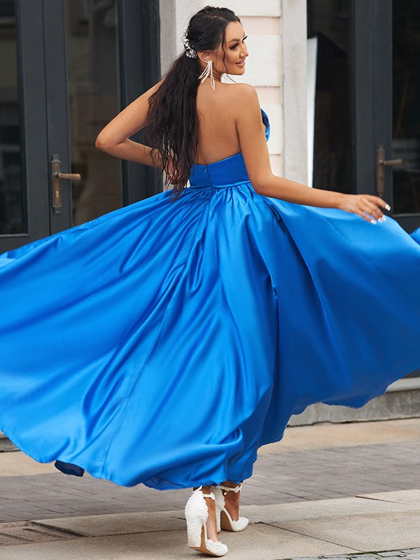 Vestido de graduación regio zafiro de corte A, drapeado, con escote en V y espalda descubierta