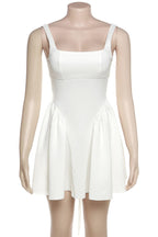 Sweet Simplicity Solid Backless With Bow Square Collar Evening Dresses