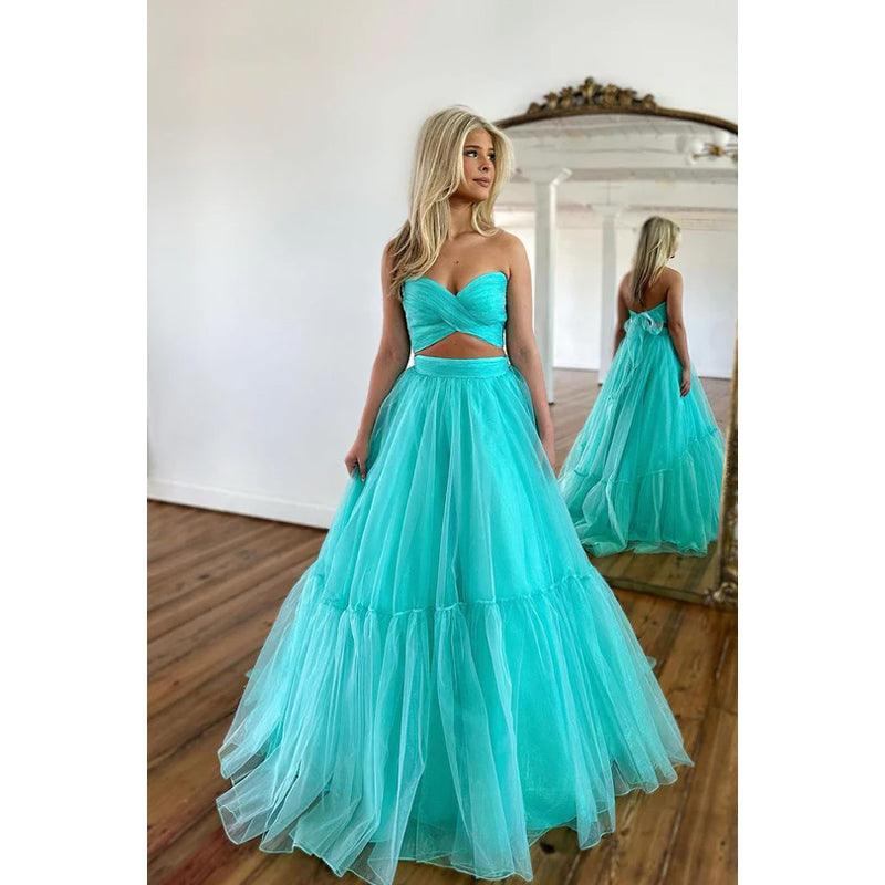 Vestido largo de corte A sin tirantes, de tul fruncido, para baile de bienvenida o corte de corte.
