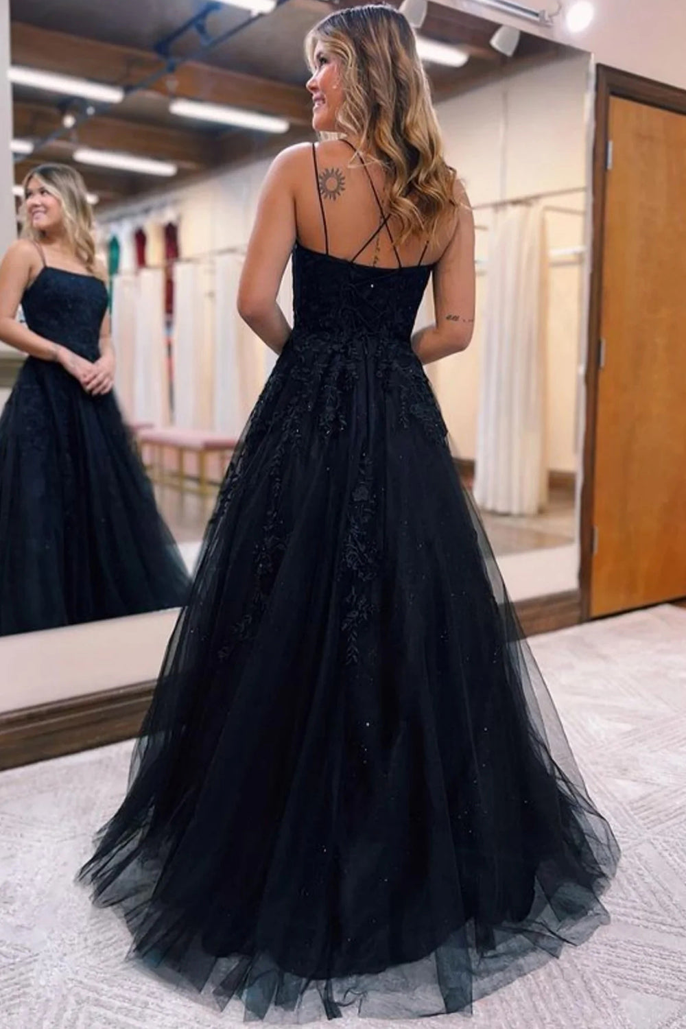 Vestido largo de fiesta de tul corte A con encaje
