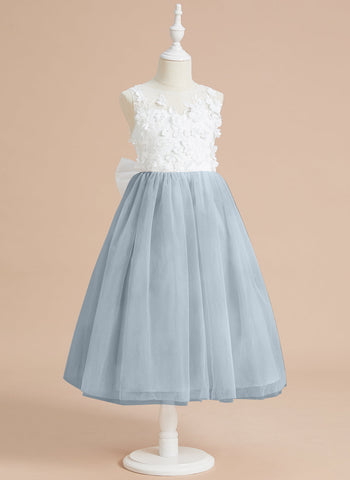 Vestido midi de encaje floral y lazo grande 