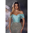 Vestido de fiesta de graduación con hombros descubiertos, cuentas brillantes y corte tubo/columna 