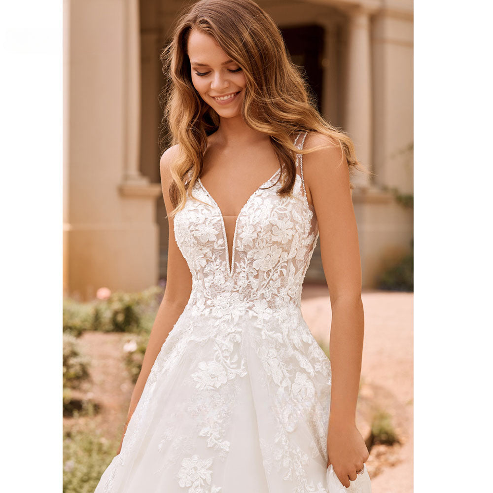 RODDRSYA Boho Elegant Wedding Dresses For Women 2023 V-Neck Lace Appliques Bridal Gowns Backless With Button Vestidos De Novia