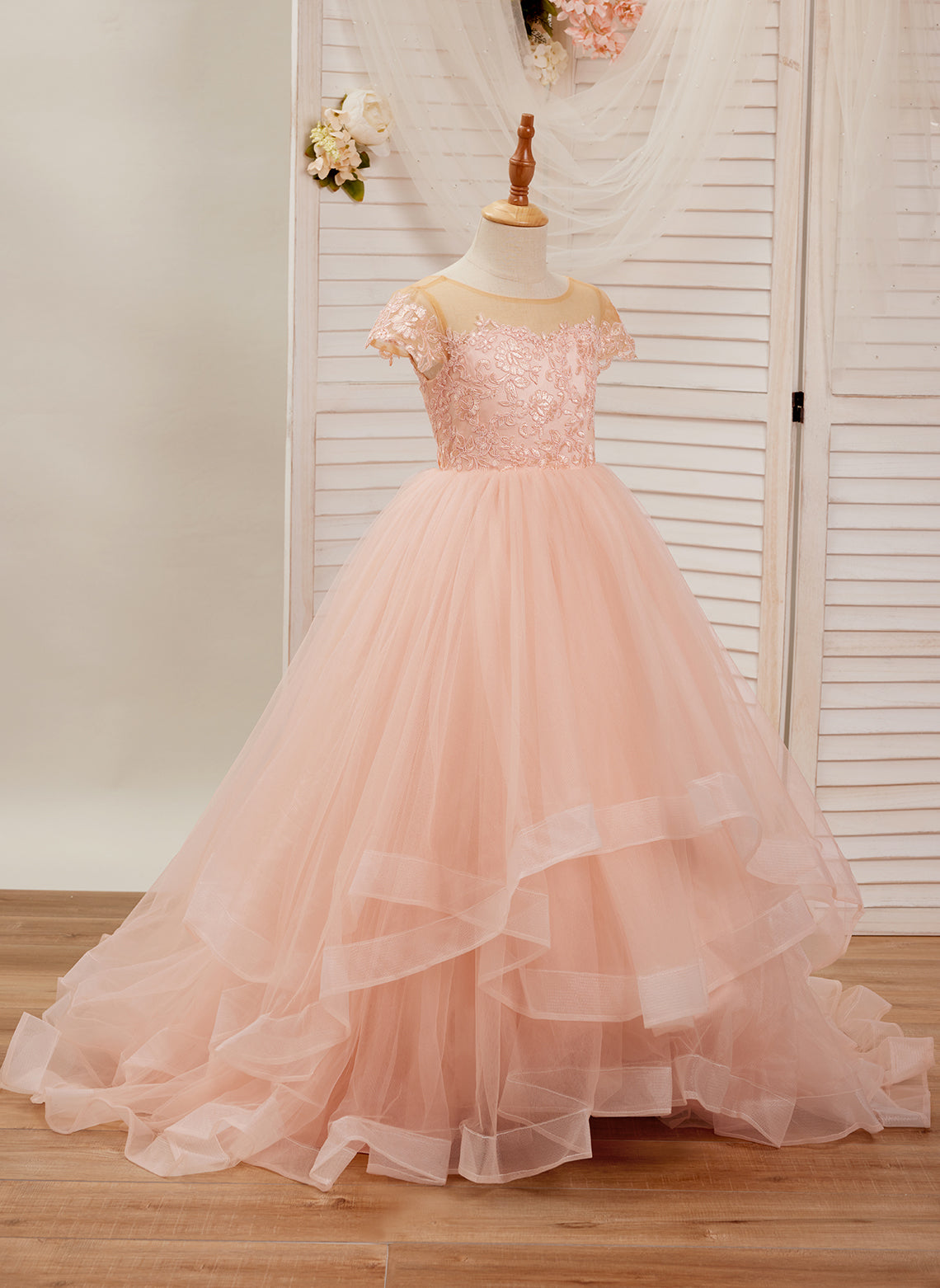 Vestido rosa de princesa con cola de tul y encaje, estilo baile de gala (2003226644) 
