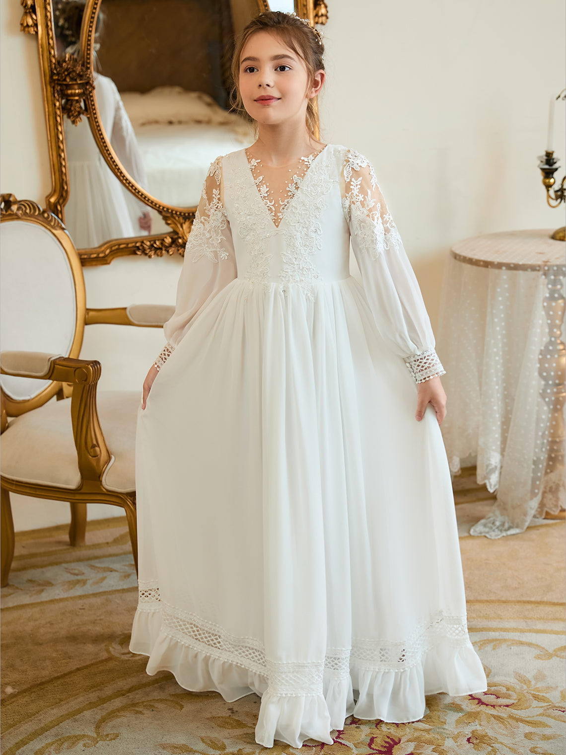 Vestido de Primera Comunión color marfil, corte en A, de gasa hasta el suelo 