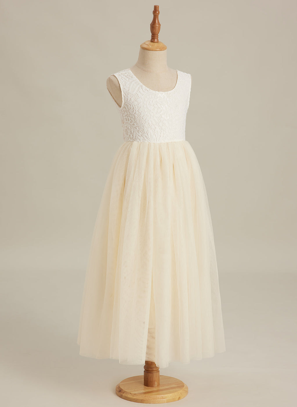 Vestido de niña de las flores de tul y encaje encantado 