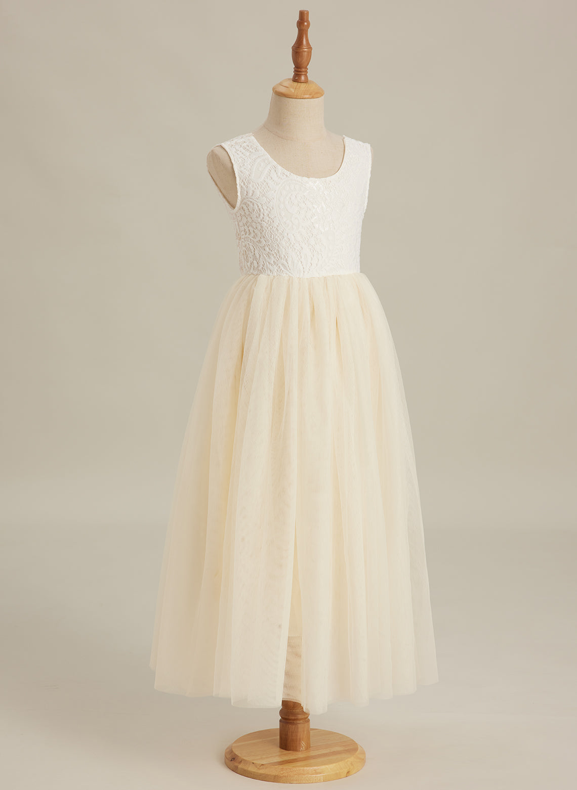 Vestido de niña de las flores de tul y encaje encantado 