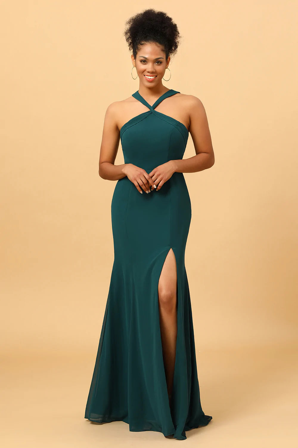 Vestido de dama de honor verde sirena de gasa con abertura