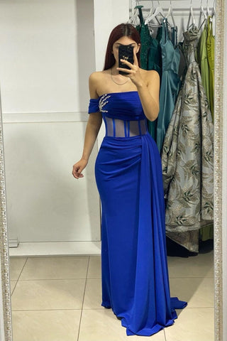 Vestido de fiesta formal de satén azul real largo de sirena sin tirantes