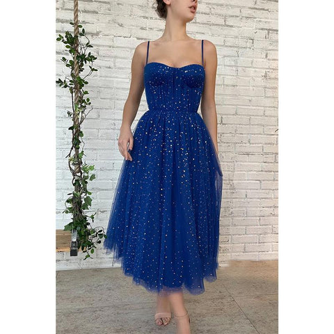 Robe de bal scintillante en tulle étoilé à bretelles spaghetti et poches 