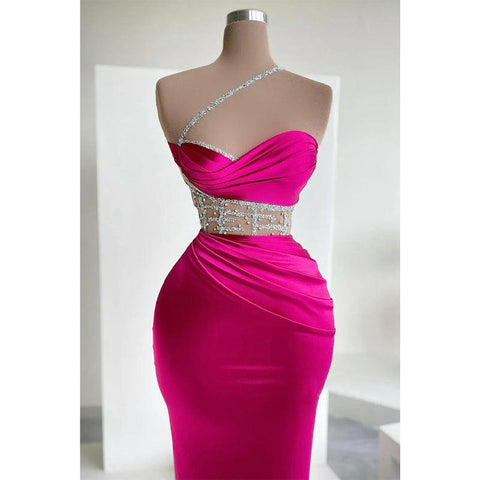 Vestido de fiesta largo con escote en forma de tubo, sin tirantes, plisado, ilusión y cuentas.