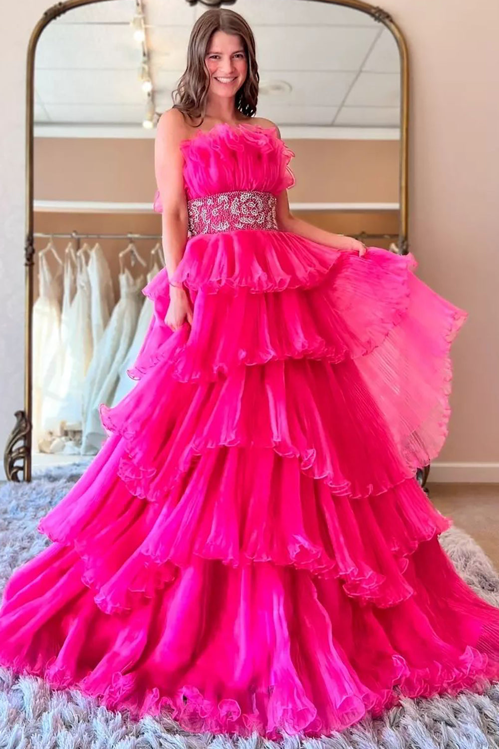 Robe de bal longue bleue tendance, sans bretelles, coupe trapèze, ornée de perles