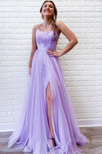 Robe de bal en tulle violet clair avec dentelle