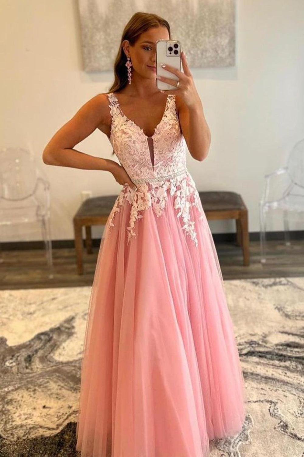 Vestido de graduación de tul corte A con apliques