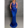 Robe de soirée en satin sans manches, plissée et perlée 