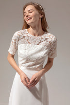 Robe de bal blanche trapèze en dentelle
