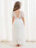 Vestido boho de niña de las flores color marfil, corte en A, de encaje y largo hasta el tobillo 