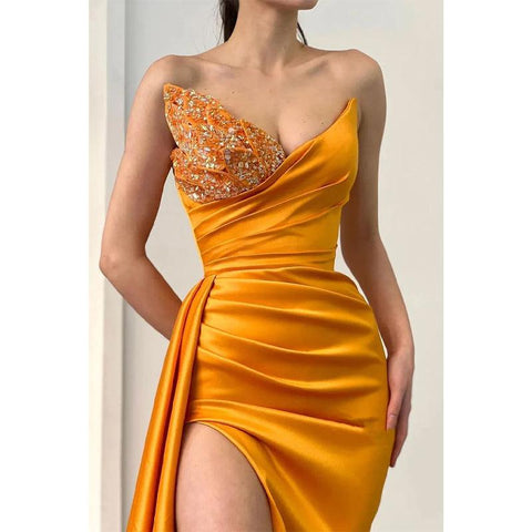 Robe de soirée longue sexy en satin à col en V et perles