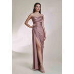Robe de soirée longue en satin froncé à col en V et sans manches