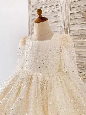 Vestido de cumpleaños de niña color marfil satinado hasta la rodilla 