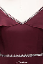 Elegantes vestidos de dama de honor de corte A, de gasa, con escote en V, tirantes finos, sin mangas y hasta el suelo, con pedrería.