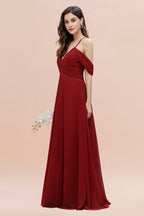 Elegante vestido largo de dama de honor con corte en A, escote en V y hombros descubiertos, con fruncido. 