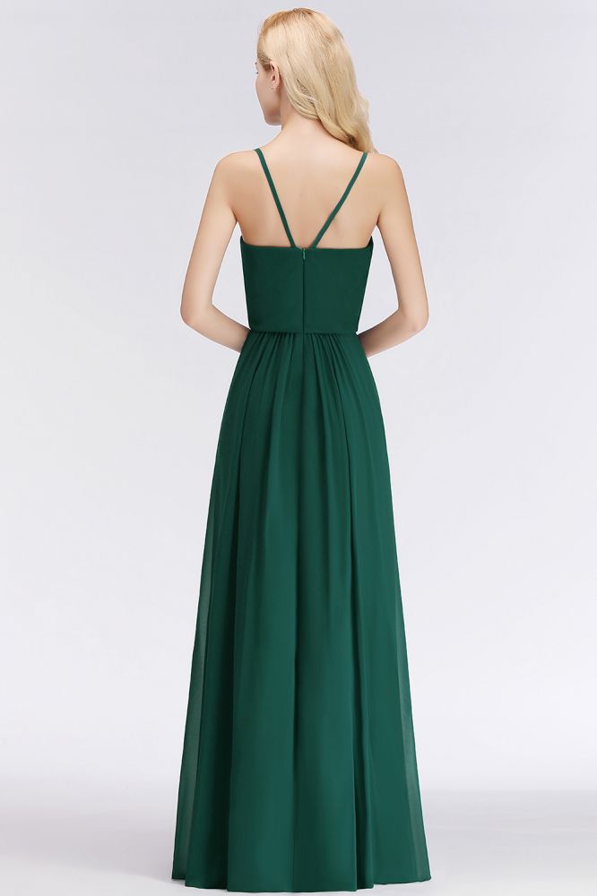 Robe de demoiselle d'honneur élégante en mousseline de soie à fines bretelles et décolleté en V, coupe trapèze, style maxi.