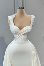 Robes de mariée élégantes en forme de A, décolleté cœur, sans manches et ornées de perles