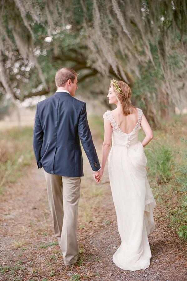 Elegante vestido de novia largo de gasa con escote corazón y mangas casquillo WD030