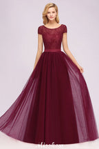 Vestido de noche elegante de corte evasé con mangas casquillo, estampado floral y apliques de tul para damas de honor