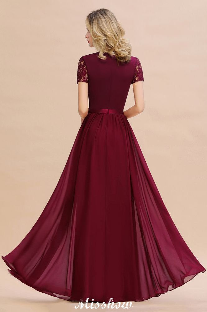 Elegante vestido de dama de honor de gasa, encaje, joyas, mangas cortas y corte en A hasta el suelo