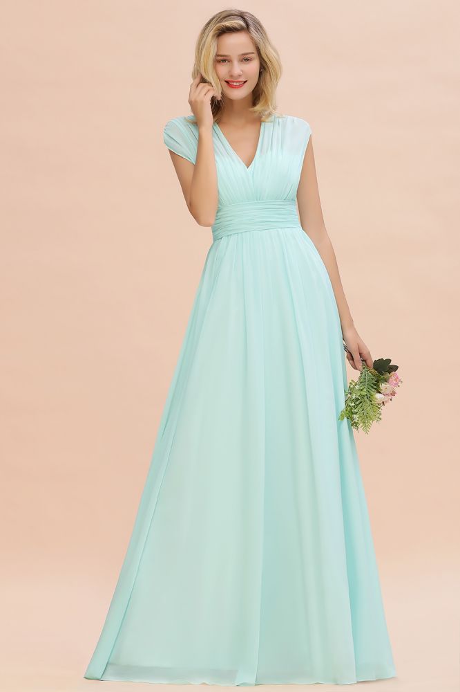 Elegante vestido de dama de honor de gasa, sin mangas, con escote en V, corte en A y largo hasta el suelo, con volantes.