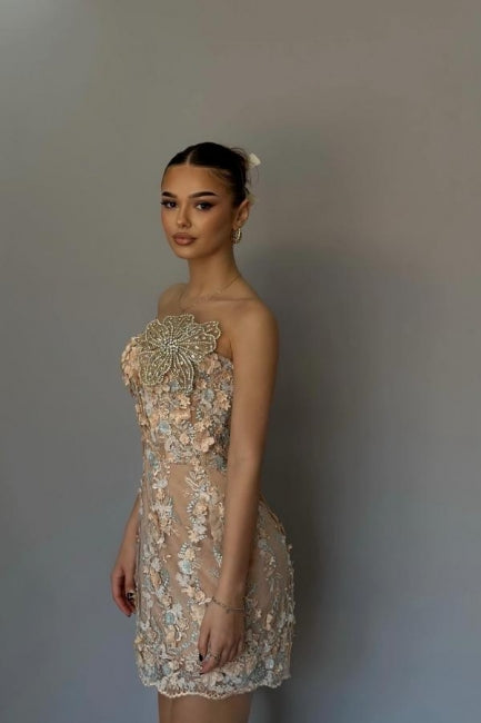 Robe de bal courte élégante en dentelle colonne sans manches avec appliques