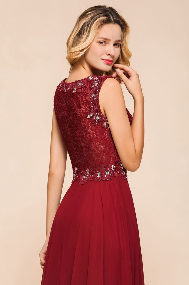 Robe de soirée élégante à col ras du cou et perles, sans manches, en dentelle, longueur au sol