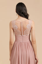Robe de demoiselle d'honneur élégante rose poudré sans manches en dentelle florale fendue sur le côté