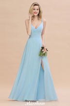 Elegante vestido de dama de honor con abertura frontal, tirantes finos, escote en V y largo hasta el suelo.