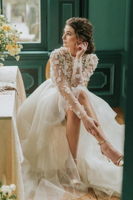 Robes de mariée élégantes en tulle et dentelle, coupe asymétrique, manches longues