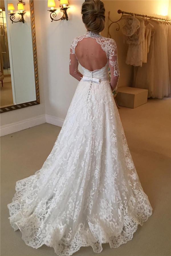 Robe de mariée élégante en dentelle, coupe trapèze, manches longues et col montant WD032