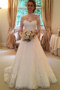 Robe de mariée élégante en dentelle, coupe trapèze, manches longues et col montant WD032