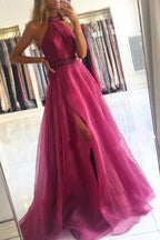 Robe de bal longue élégante en tulle, coupe trapèze, dos nu et fente.