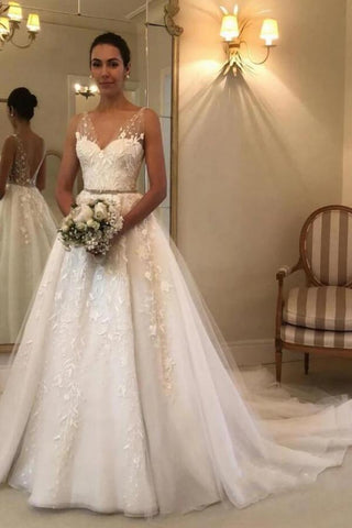 Elegante vestido de novia largo de corte A con escote corazón y espalda descubierta de tul
