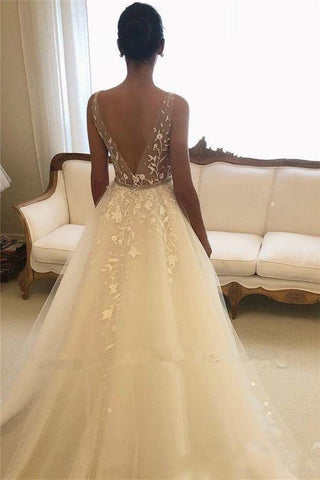 Elegante vestido de novia largo de corte A con escote corazón y espalda descubierta de tul