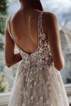 Robes de mariée élégantes longues en tulle et dentelle, coupe trapèze, col en V et dos nu