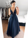 Elegantes vestidos largos de encaje con escote en V y corte en A para baile de graduación o eventos formales.