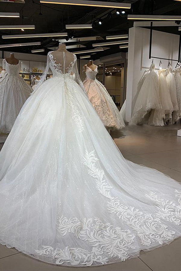 Robe de mariée longue élégante en tulle à décolleté cœur et manches